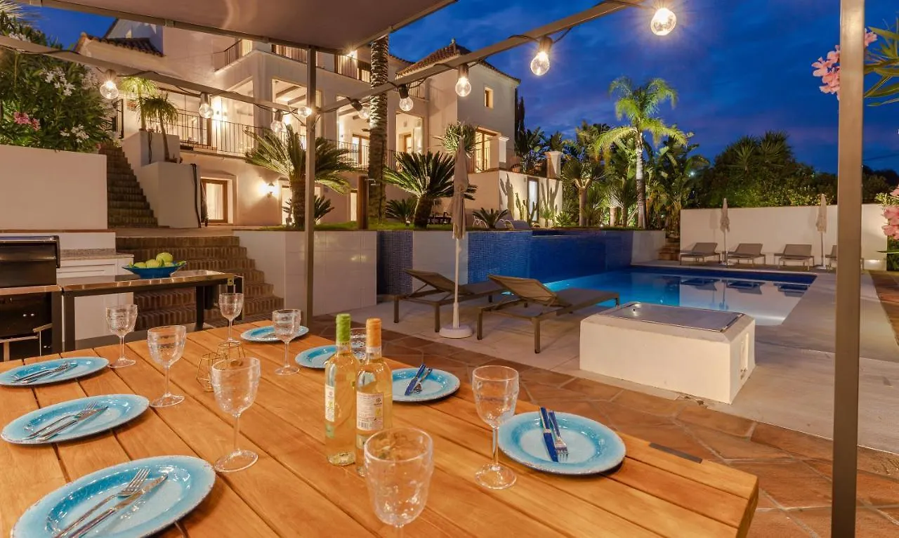 6-Bdrm Andalusian Modern Villa Next To Golf Course Estepona 0*,