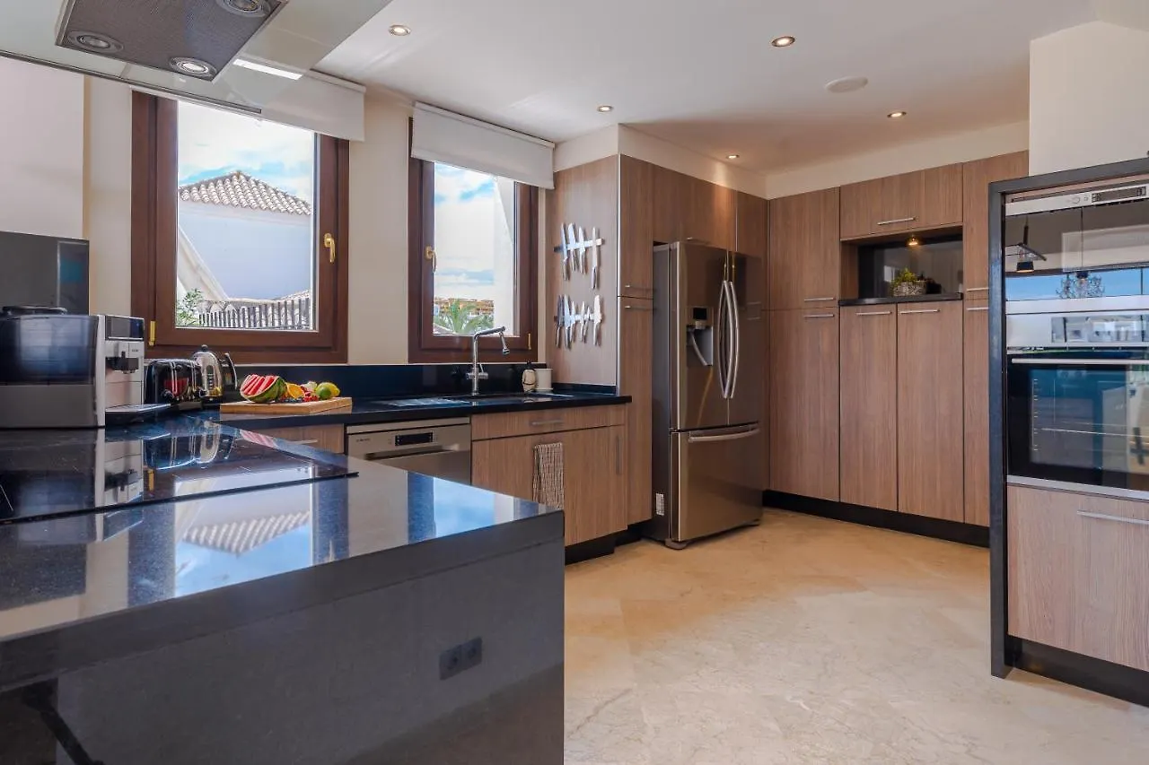 Apartment 6-Bdrm Andalusian Modern Villa Next To Golf Course Estepona