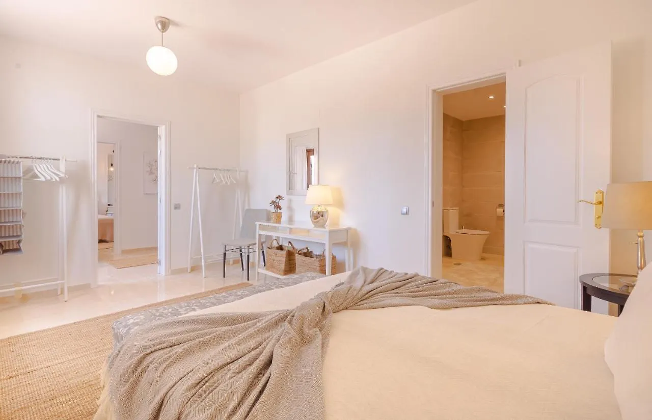 Apartment 6-Bdrm Andalusian Modern Villa Next To Golf Course Estepona