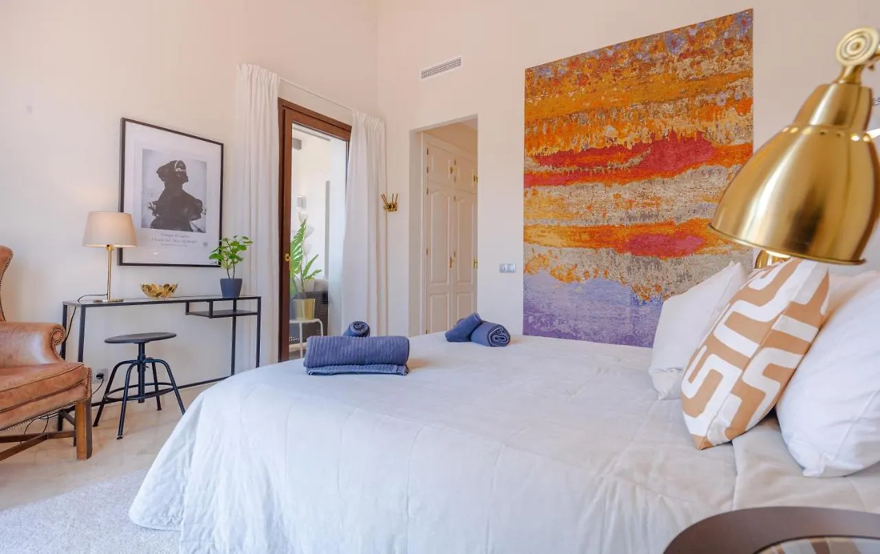 Apartment 6-Bdrm Andalusian Modern Villa Next To Golf Course Estepona
