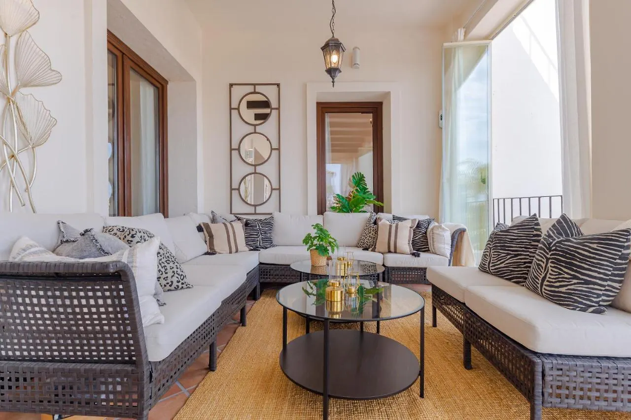 6-Bdrm Andalusian Modern Villa Next To Golf Course Estepona Apartment
